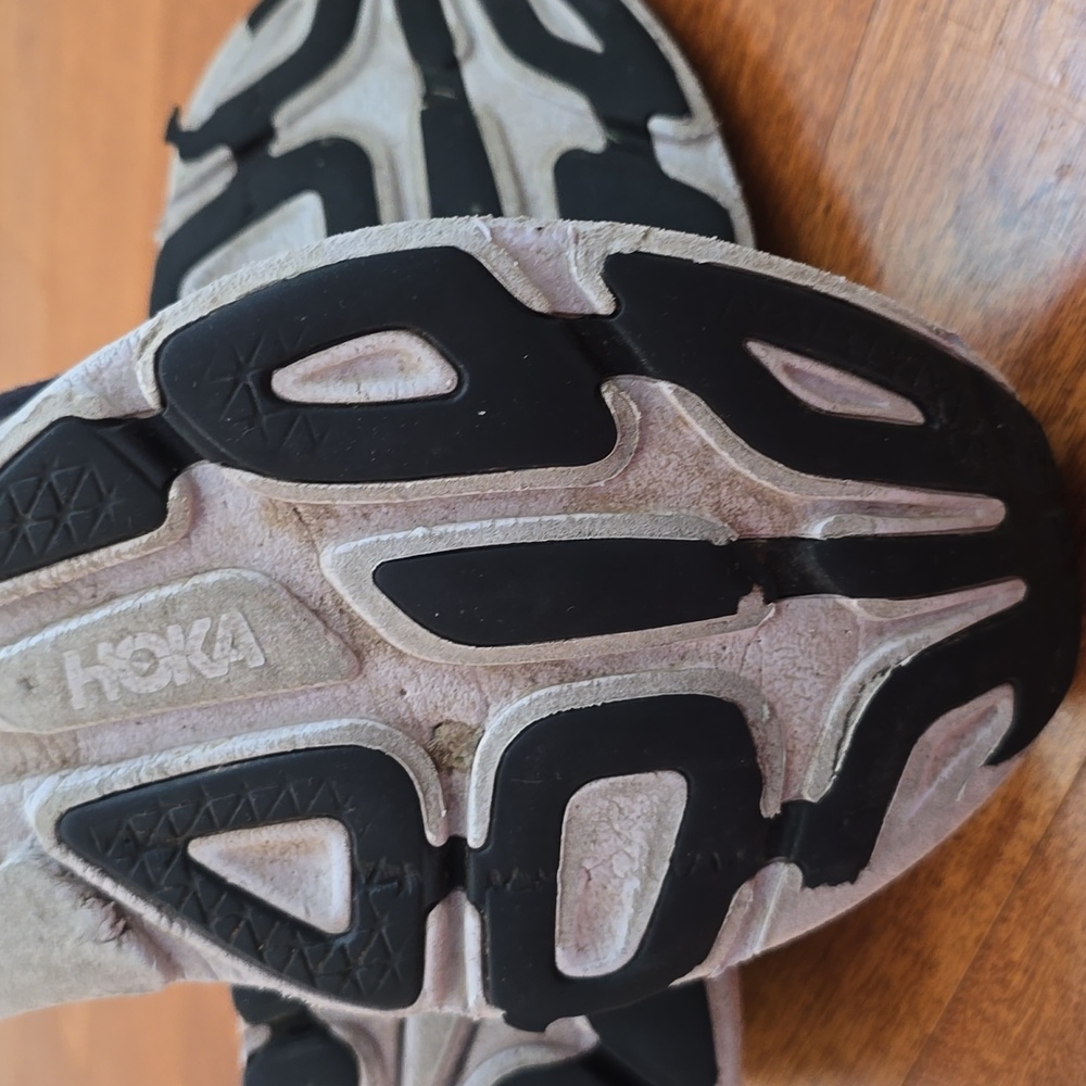 Hoka Bondi 8 Black and White Athletic Shoes size 8.5D - Picture 3 of 7